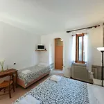 Dell'era Bed & Breakfast 3*